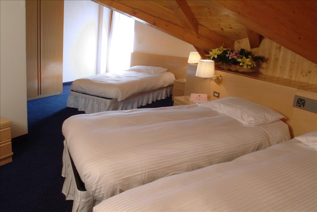 Hotel La Roccia - Mansarda