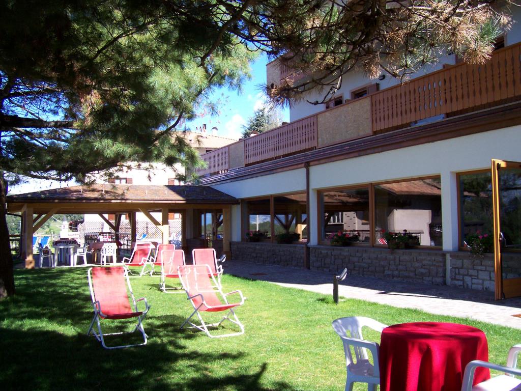 Hotel Lagorai - EsternoGiardino