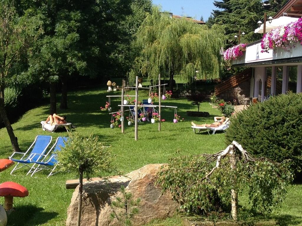 Hotel Latemar - Giardino
