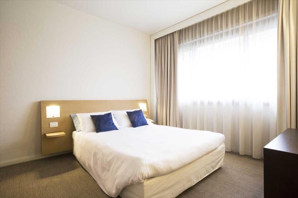 Hotel Living Place Hotel - CamerA