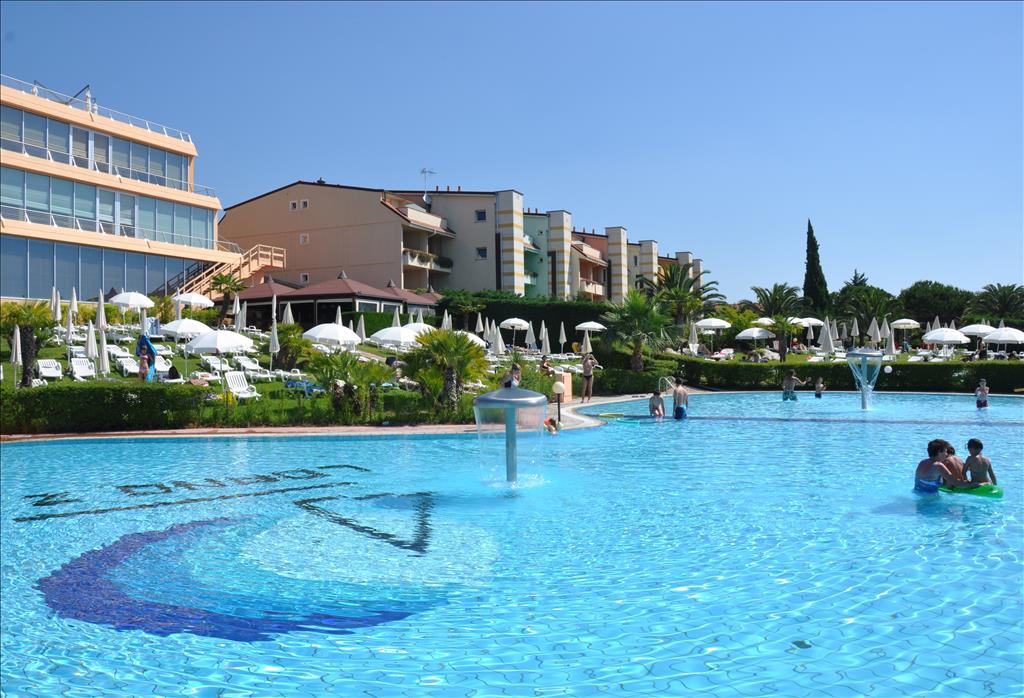 Hotel Loano 2 Village - Piscina
