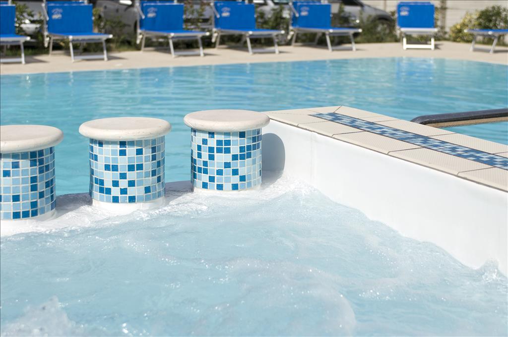 Hotel Majestic - Piscina