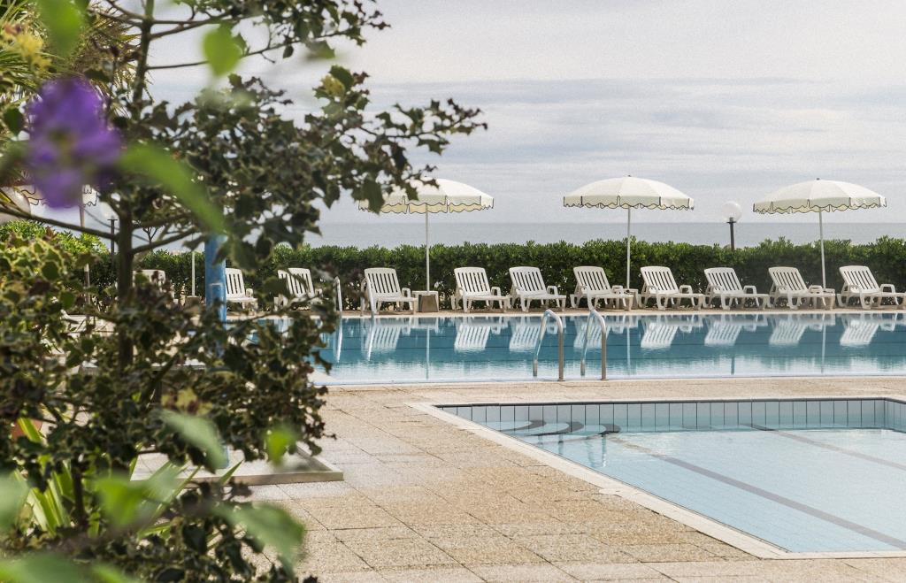 Hotel Mara - Piscina