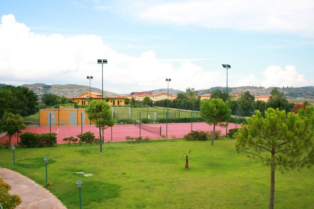 Villaggio Marina del Marchese - CampiSportivi