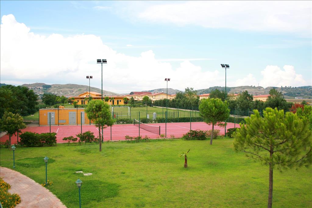 Villaggio Marina del Marchese - CampiSportivi
