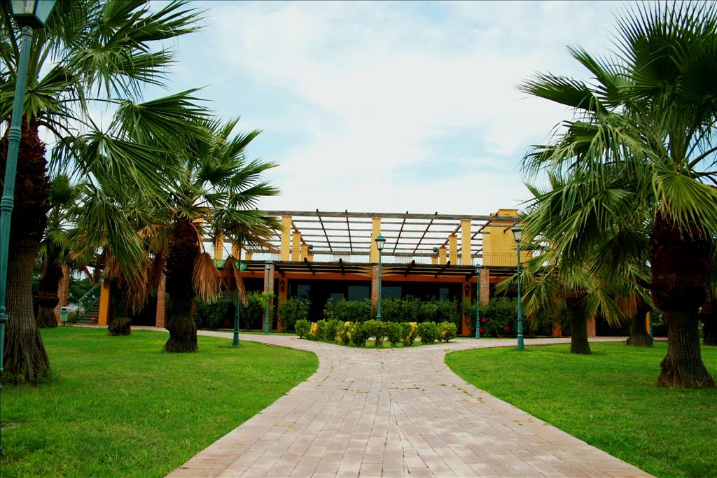 Villaggio Marina del Marchese - PalmetoBruni