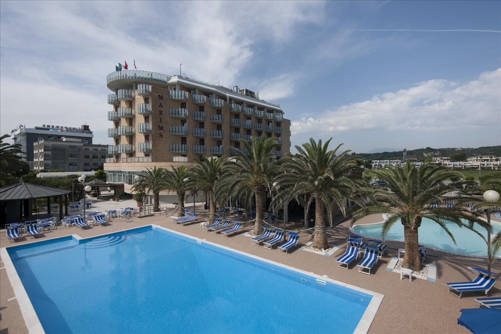 Hotel Maxim's - Piscina