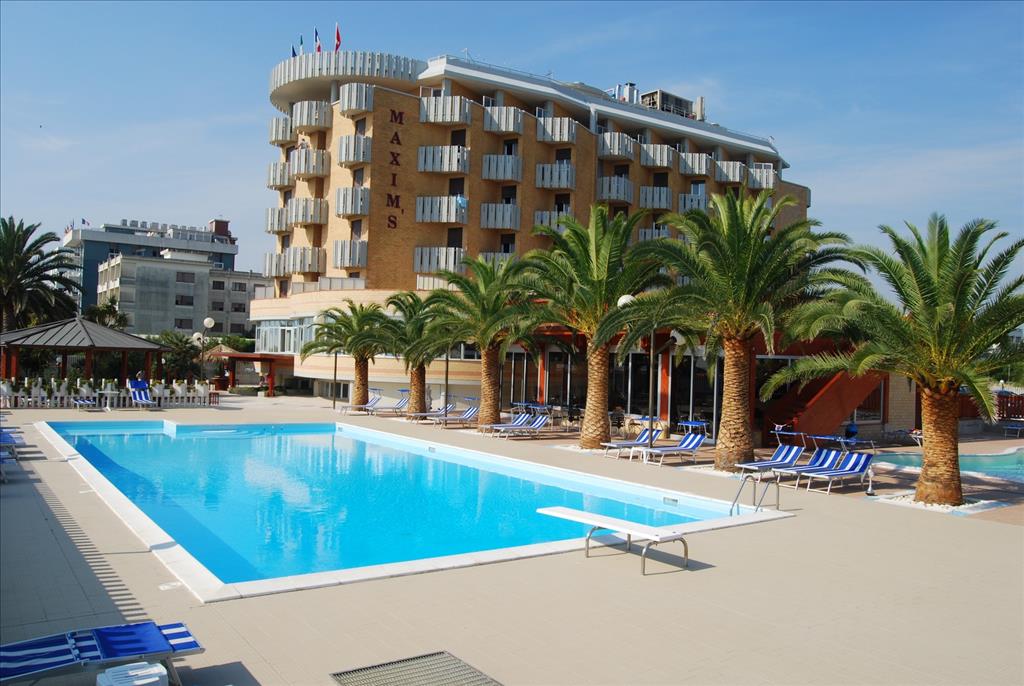 Hotel Maxim's - Piscina