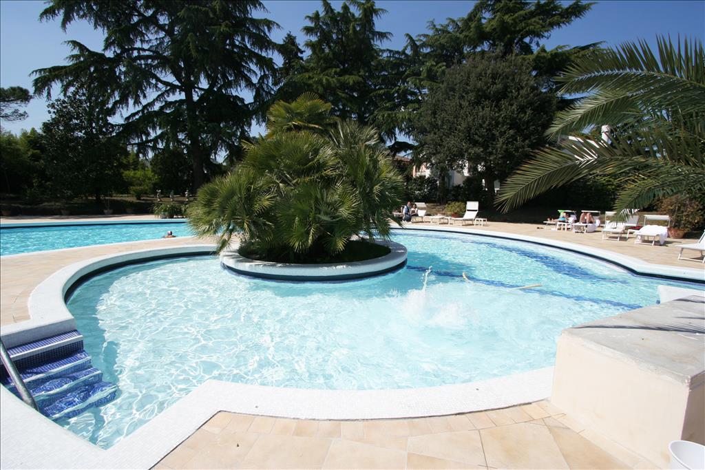 Hotel Mioni Royal San - PiscinaEsterna
