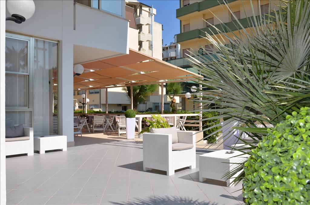 Hotel Mirage - Esterno3