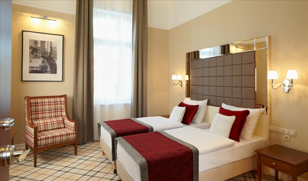 Hotel Mirage Fashion - Camera