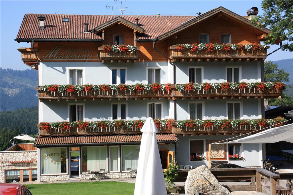 Hotel Miramonti - Facciata