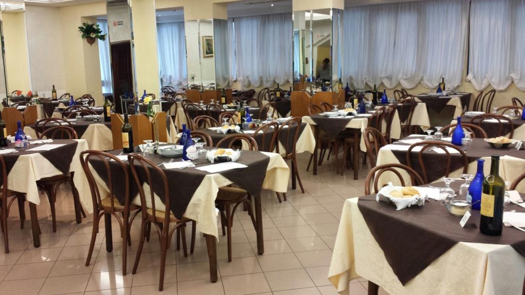 Hotel Montecarlo - 