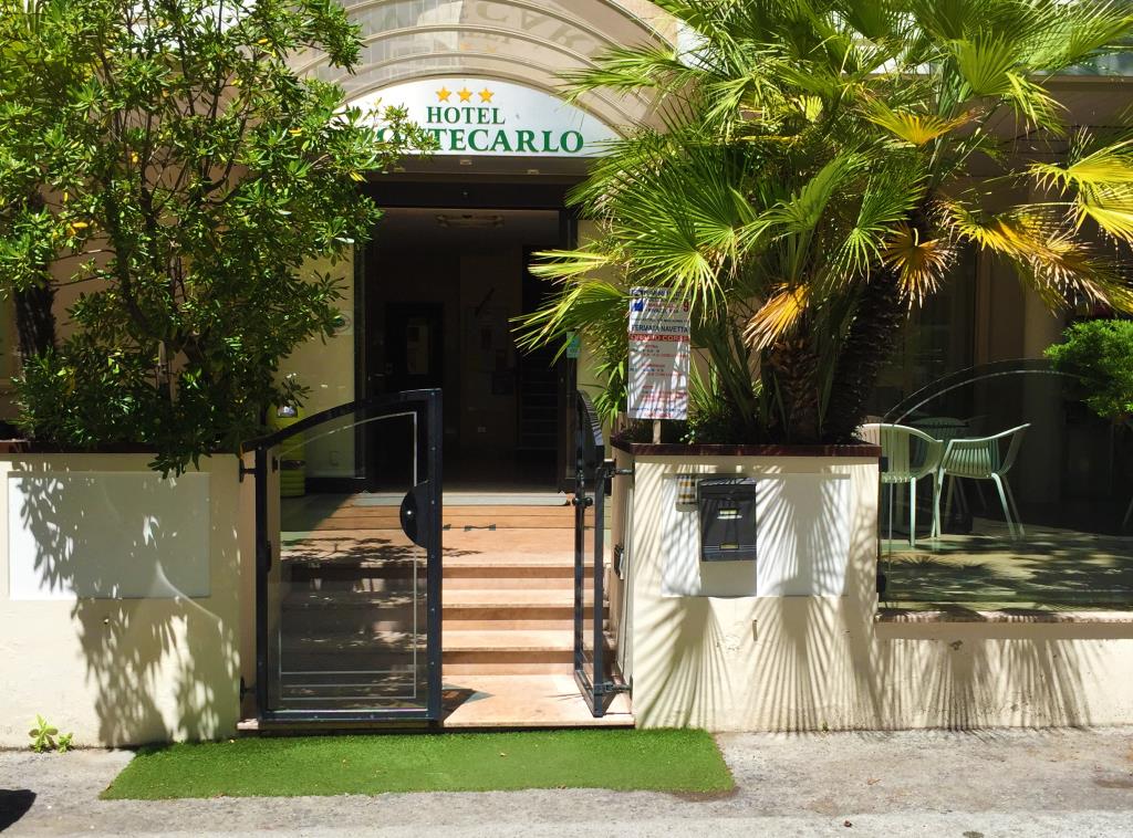 Hotel Montecarlo - 