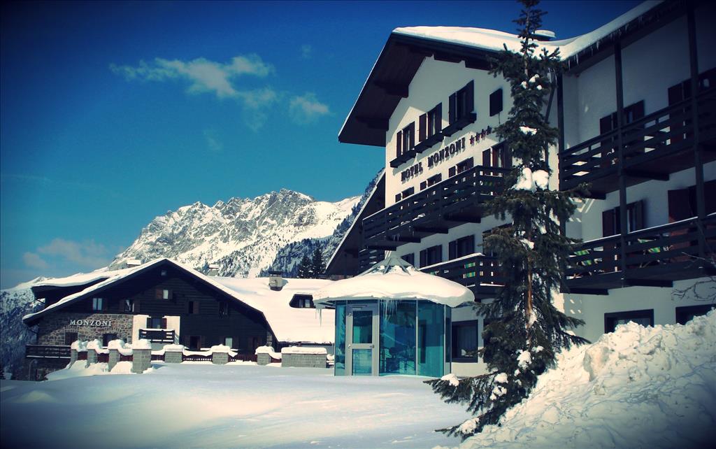 Hotel Monzoni - Esterno