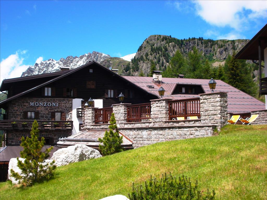 Hotel Monzoni - Esterno