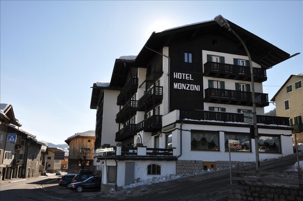 Hotel Monzoni - Esterno