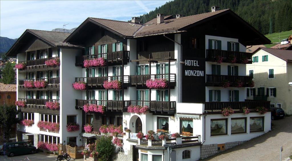 Hotel Monzoni - Esterno