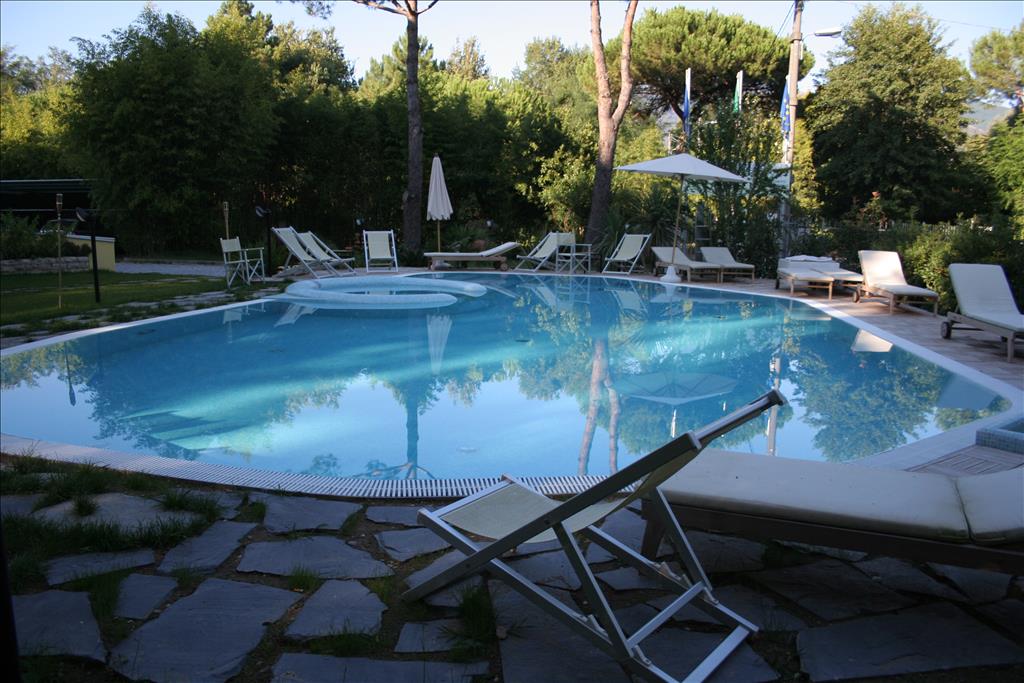 Hotel Nedy - Piscina