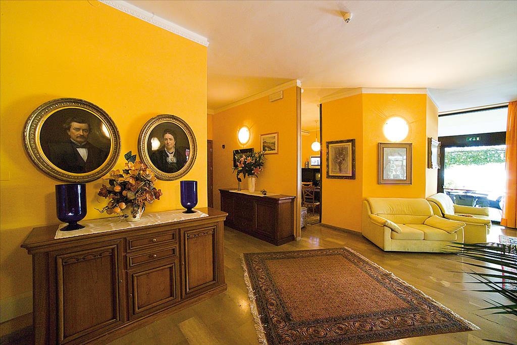 Hotel Nevada - Hall