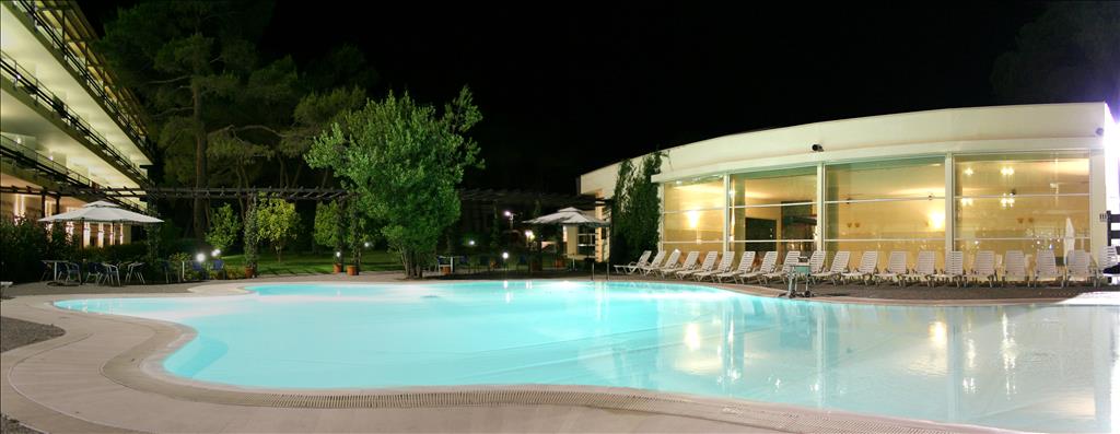 Hotel Nicotel Pineto - EsternoNotte