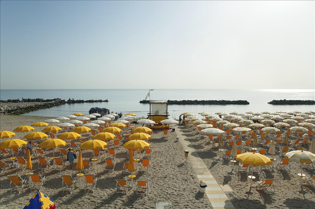 Hotel Club Esse Mediterraneo - Spiaggia