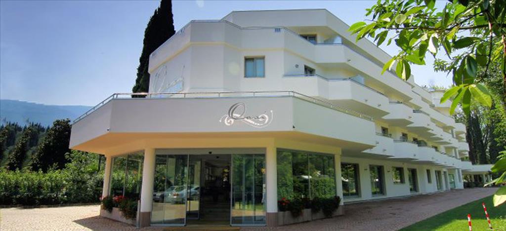 Hotel Oasi - Facciata