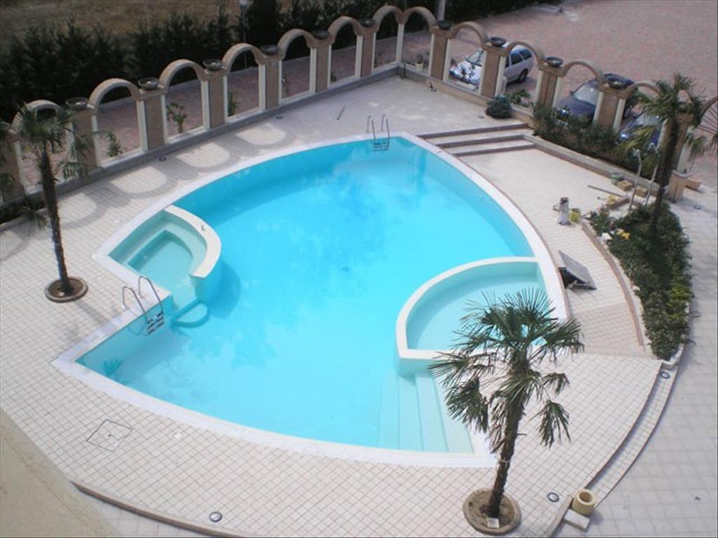 Grand Hotel Osman - Piscina