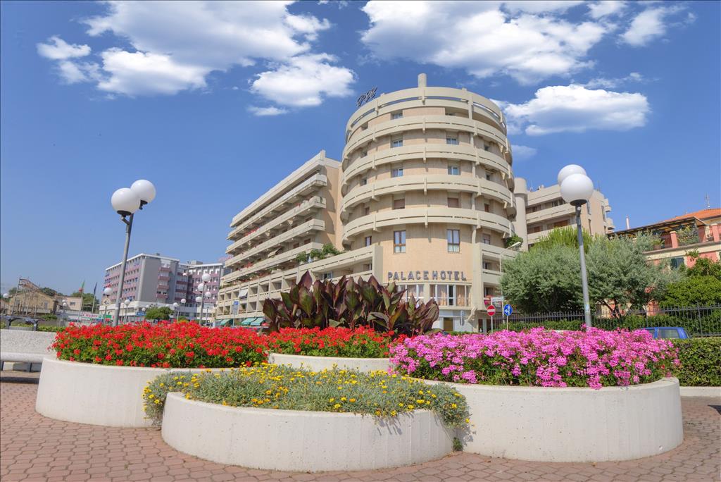 Hotel Palace - Esterno