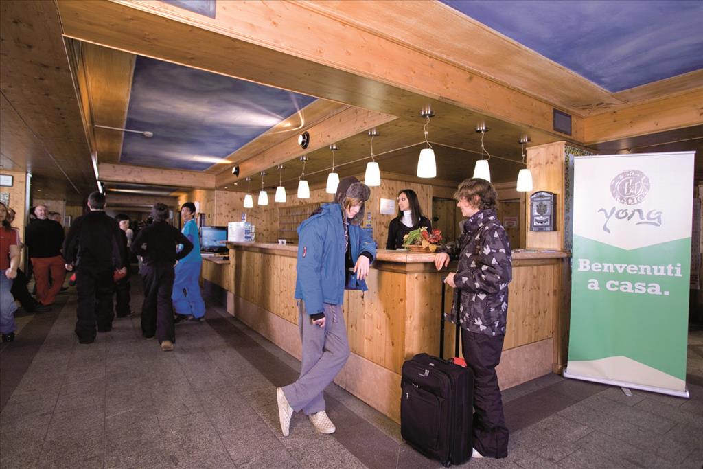 Hotel Piandineve - Reception