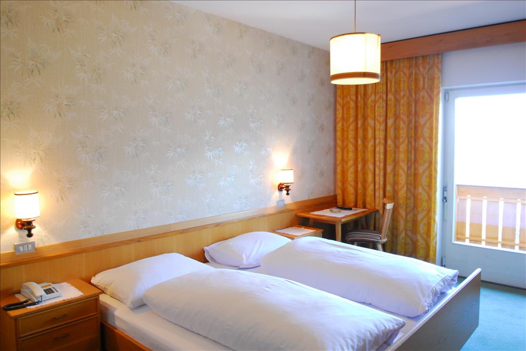 Hotel Post - Camera