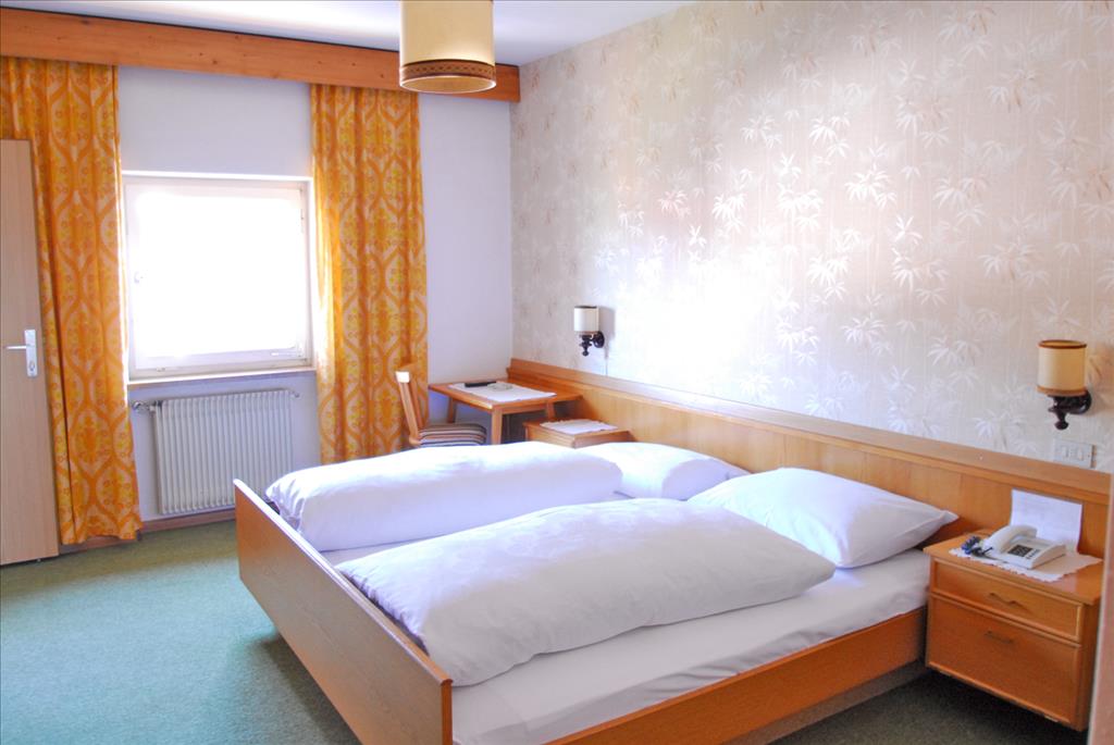 Hotel Post - Camera