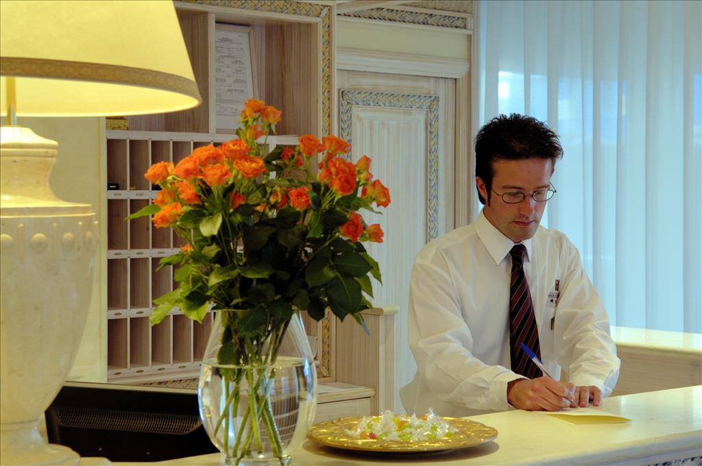 Hotel Regina Palace - Reception