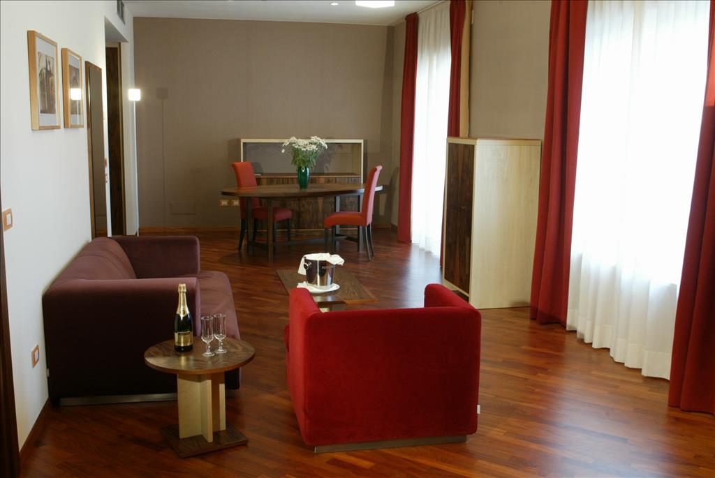 Hotel Regiohotel Manfredi - Suite