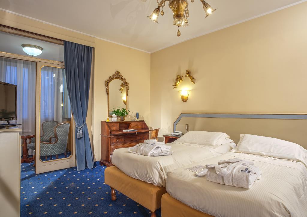 Hotel Ritz - Camera Doppia Elegant