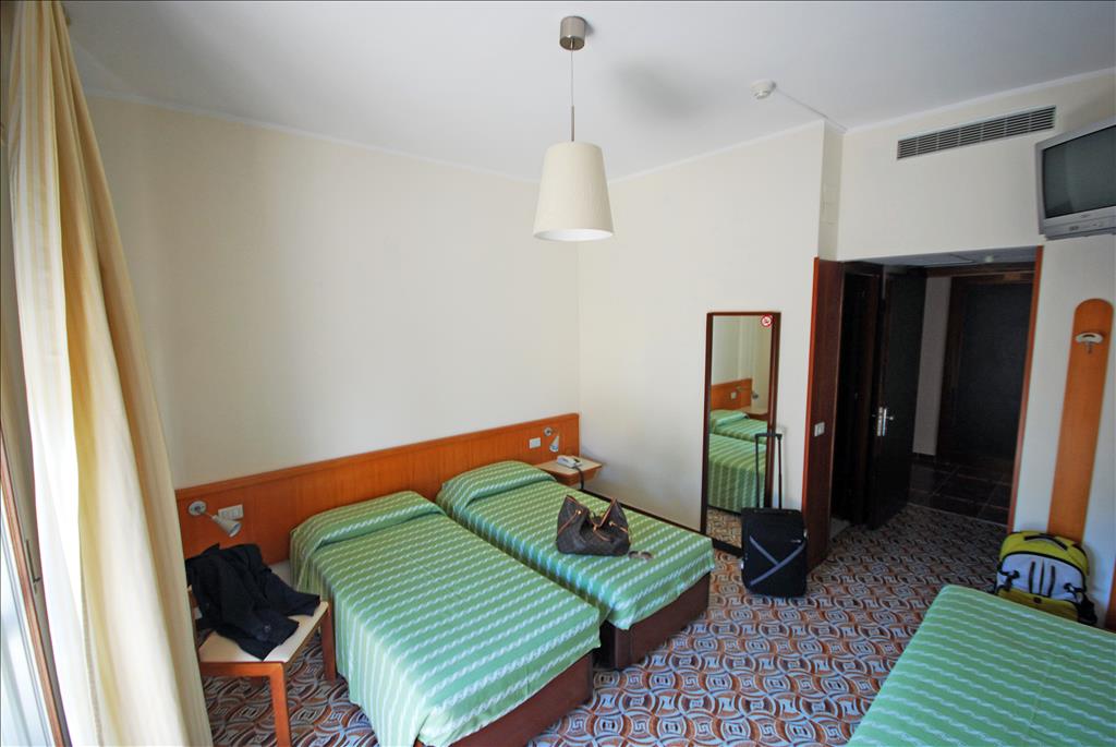 Hotel River Palace - Cameratripla