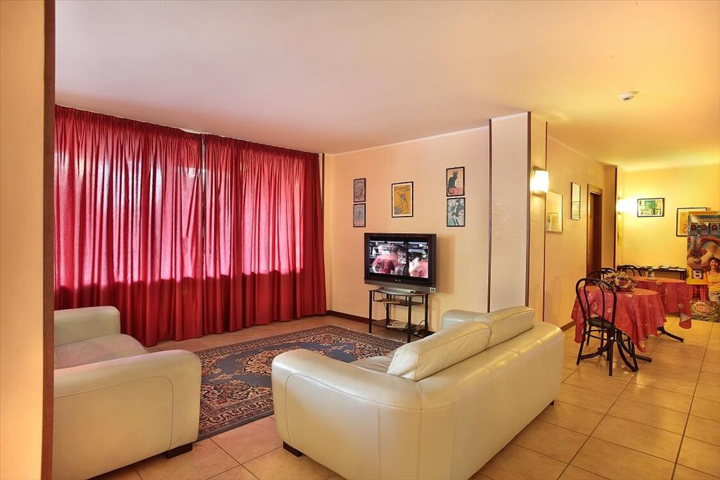 Hotel Rock - SalaTv