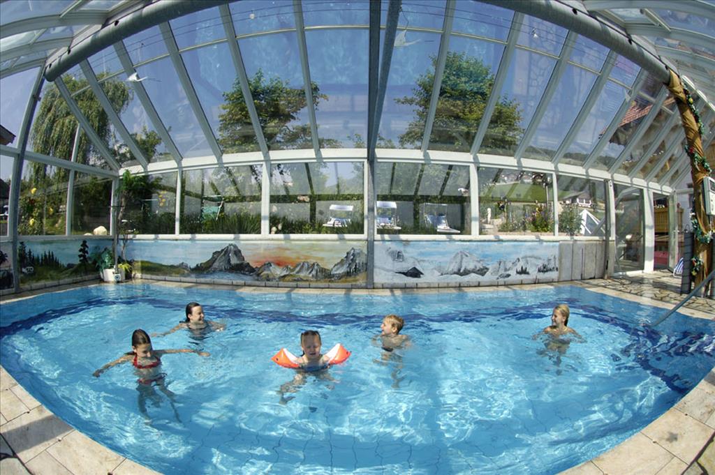Hotel Rogen - Piscina