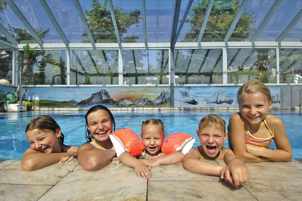 Hotel Rogen - Piscina