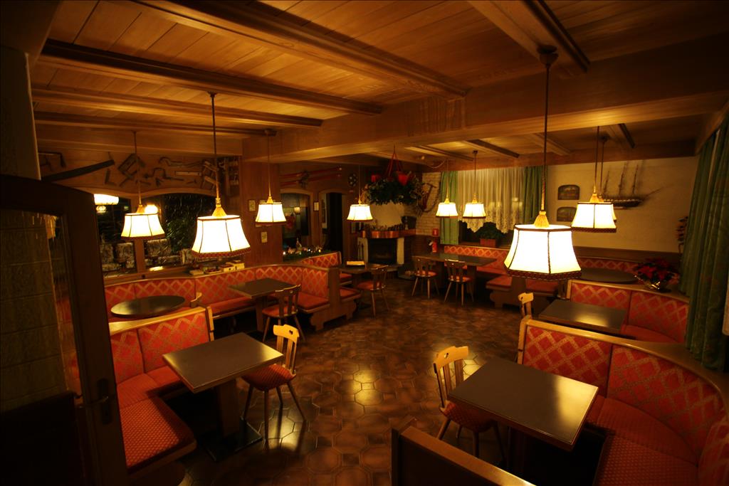 Hotel Sayonara - Caminetto