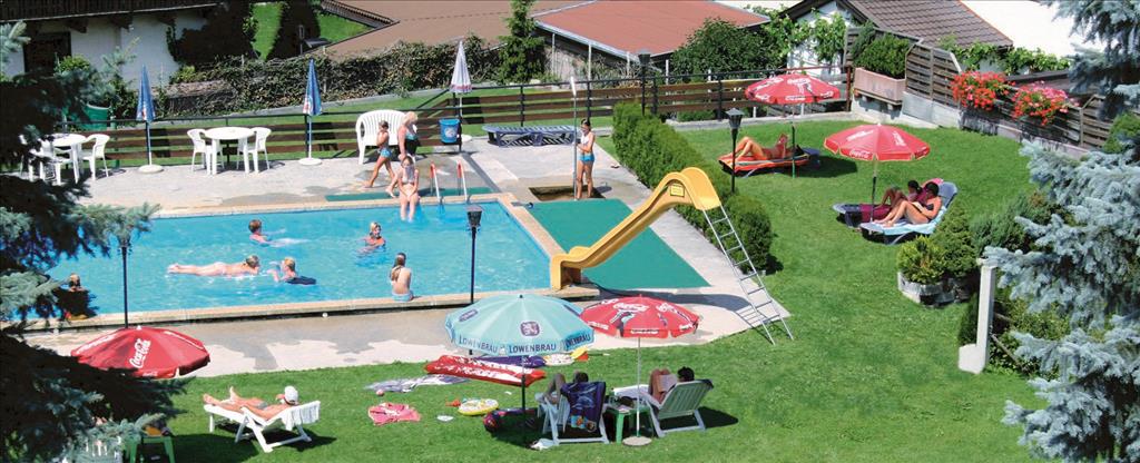 Hotel Schwarzer Adler - Piscina