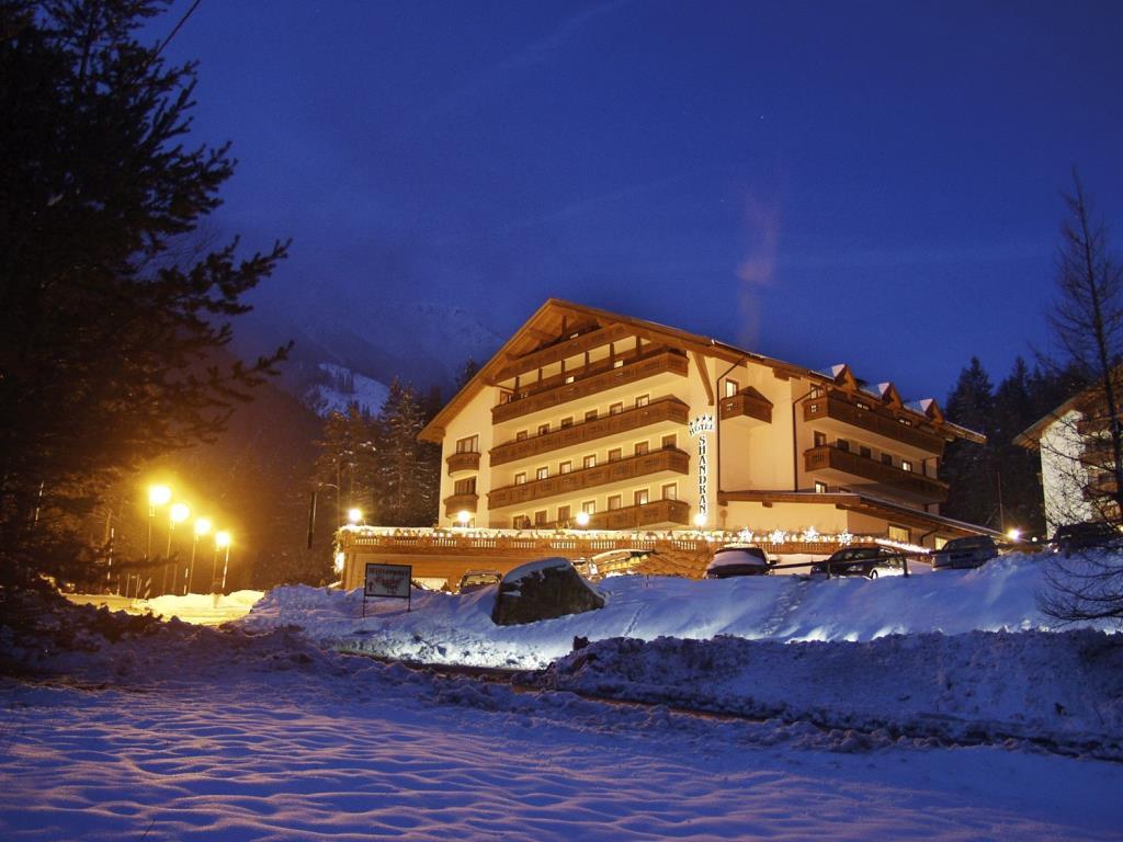 Hotel Shandranj - Facciata