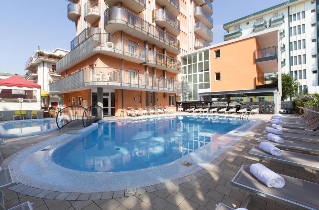 Hotel Sheila - Piscina