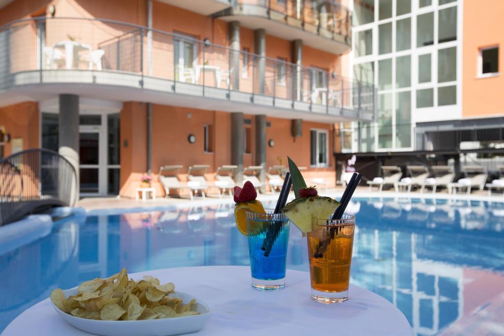 Hotel Sheila - Piscina