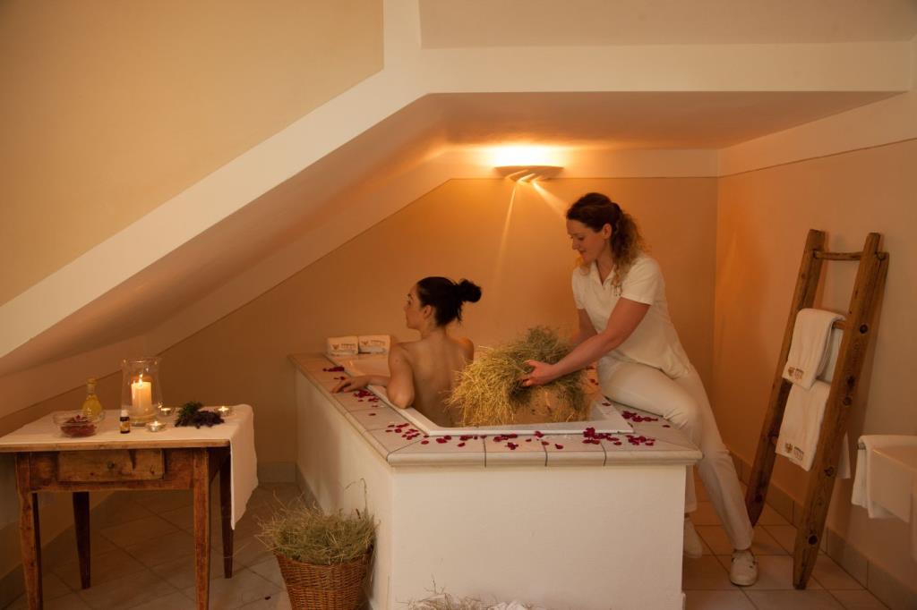 Hotel Sonnenhotel Adler - Bagni di fieno