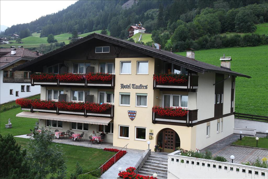 Hotel Taufers - Esterno2