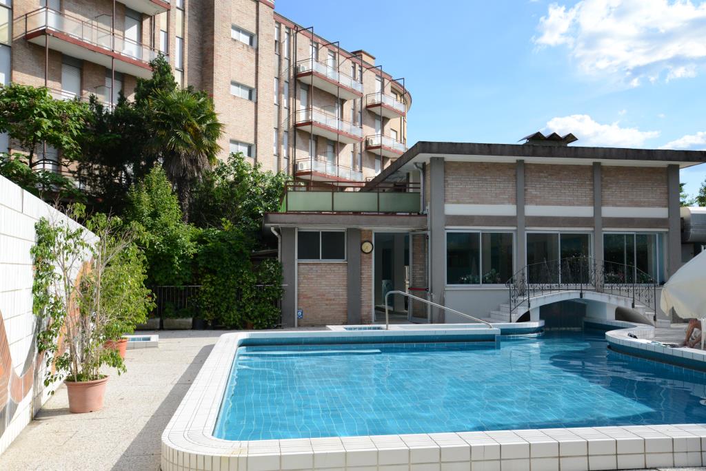 Hotel Terme Villa Piave - PiscinaEsterno