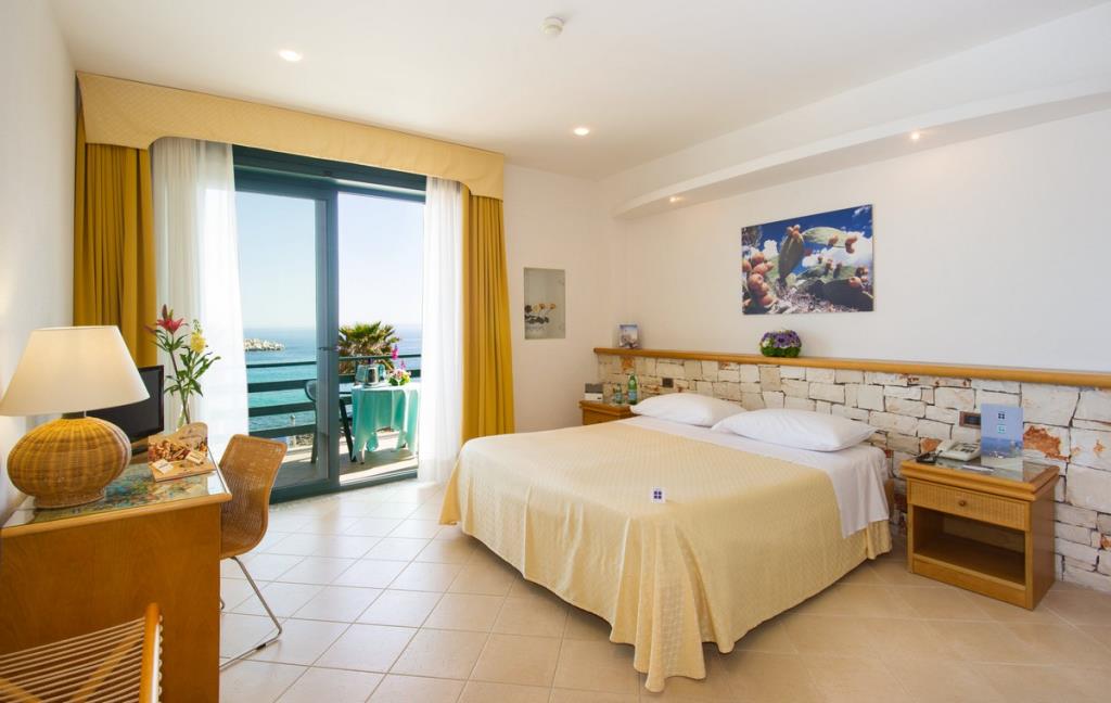 Hotel Terminal - Camera