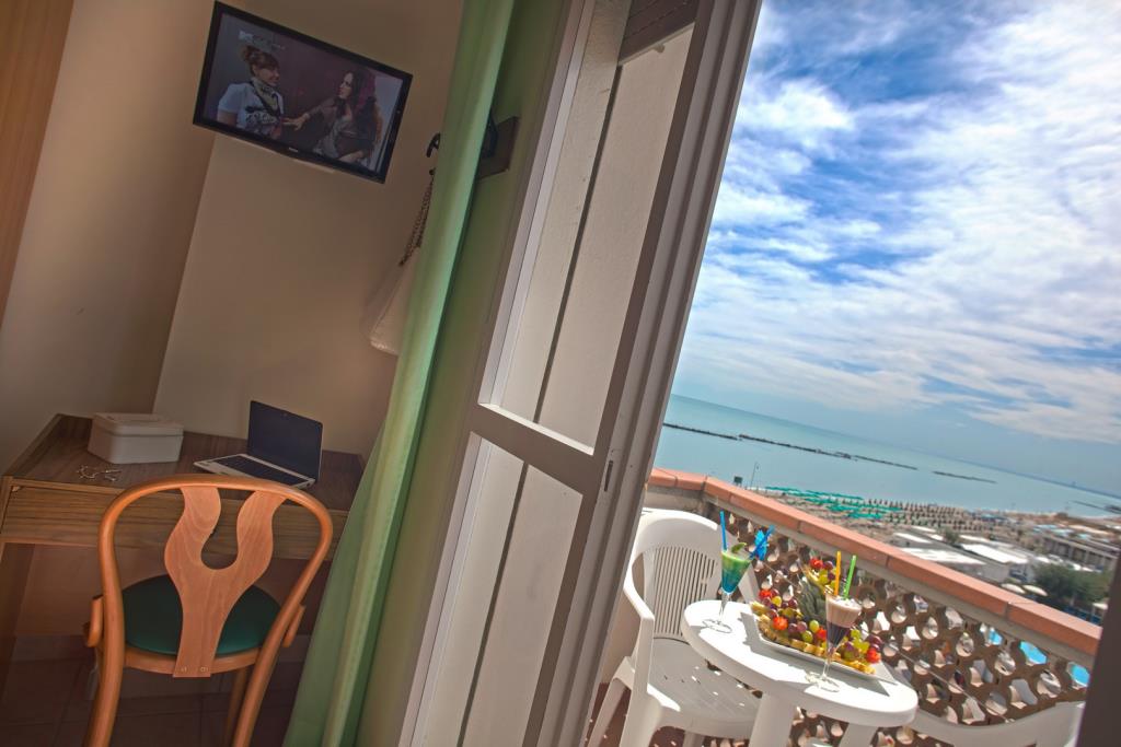 Hotel Tokio Beach - Balcone