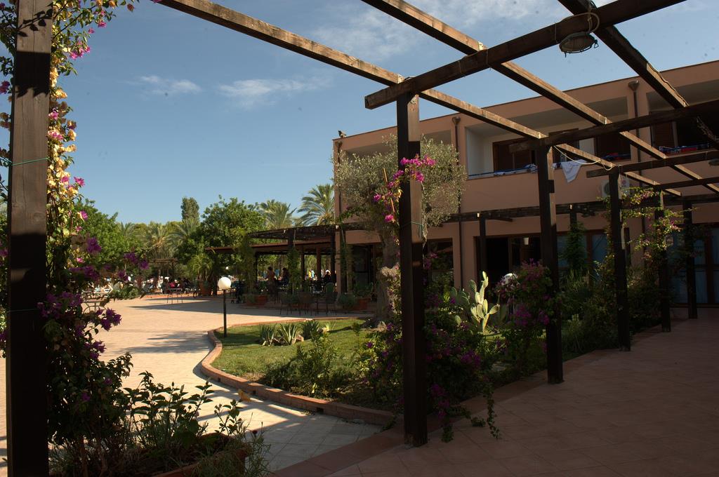 Villaggio Torre del Faro - Viale